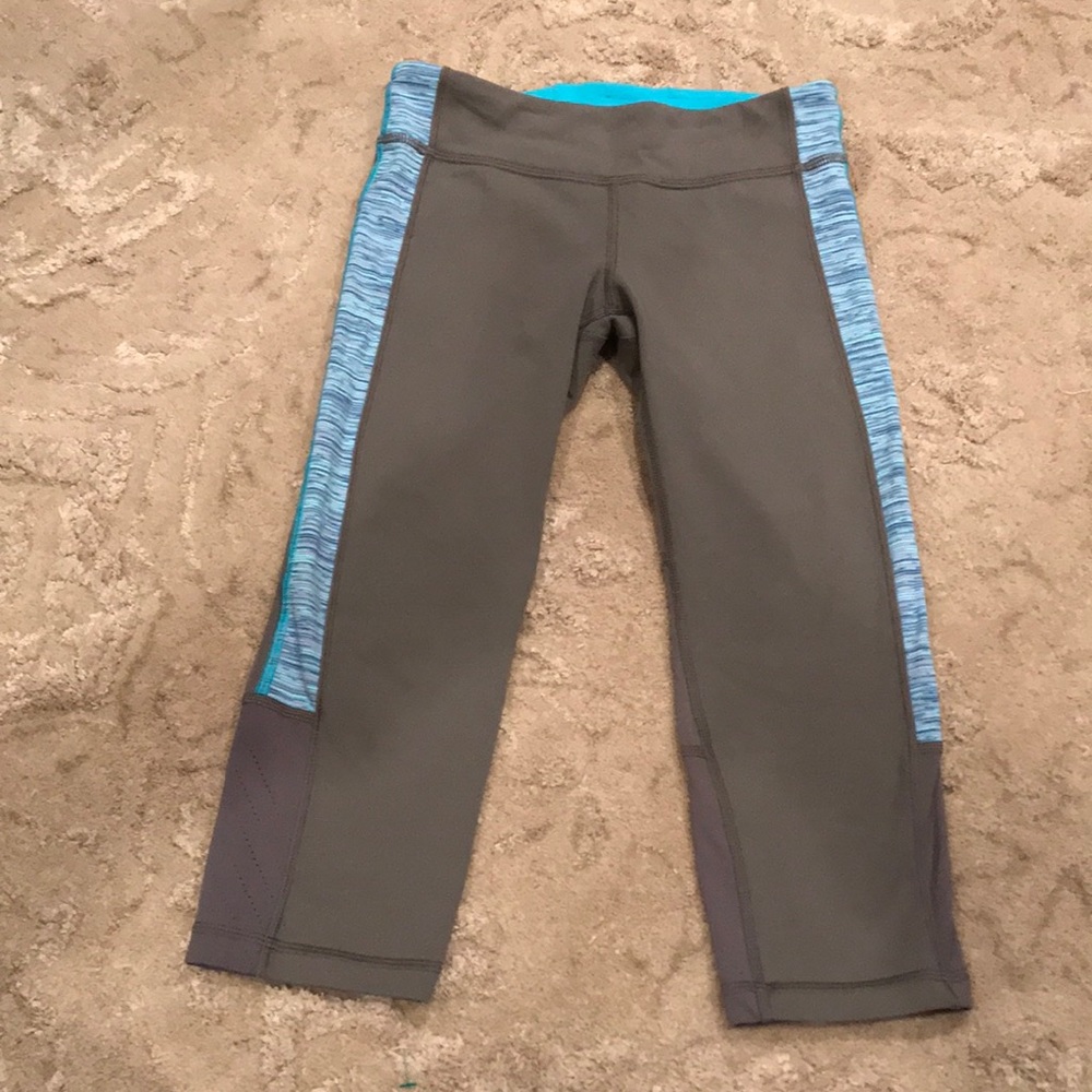 Ivivva cropped leggings with mesh